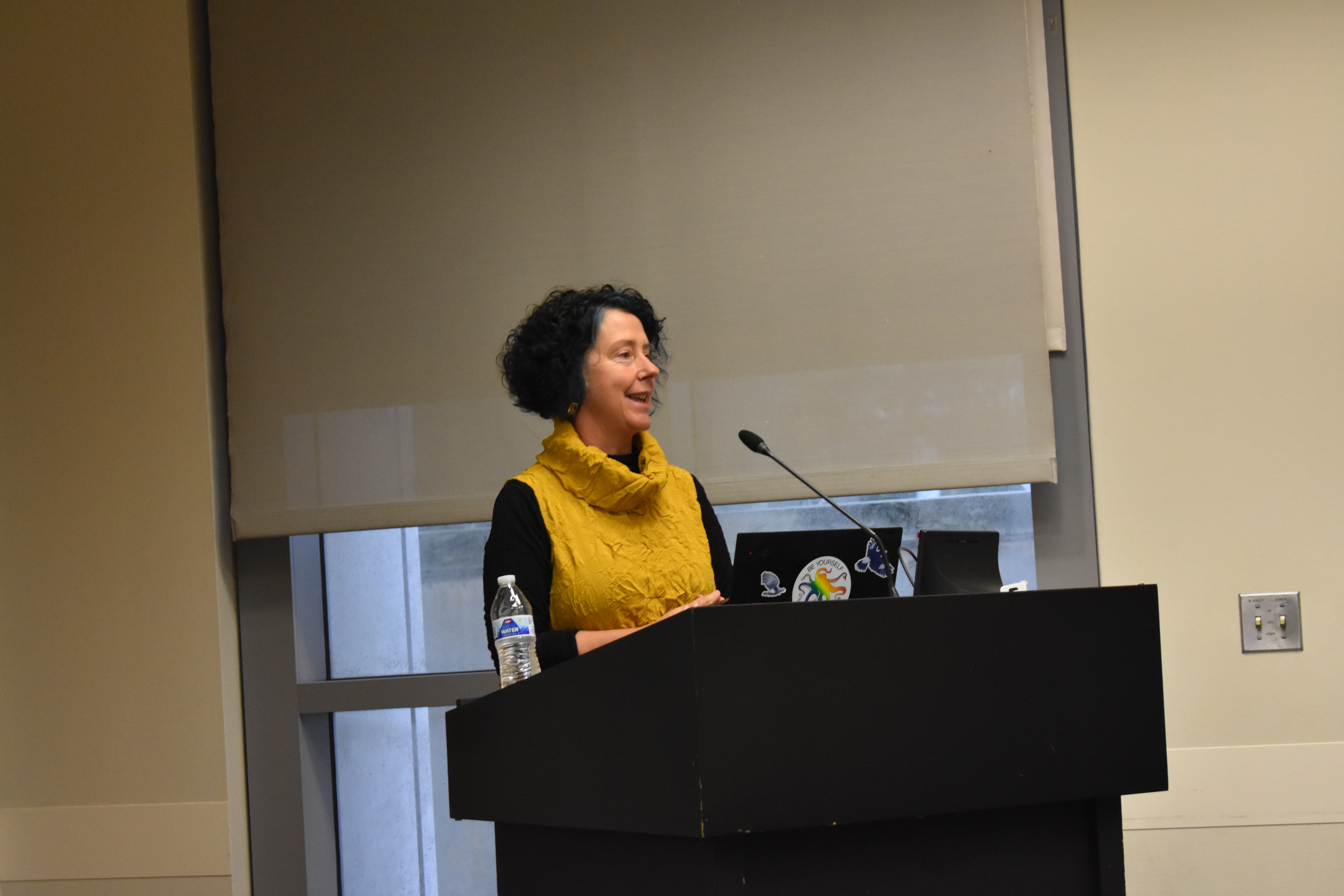 Dr. Stephanie White presenting at BRAINWAVE workshop