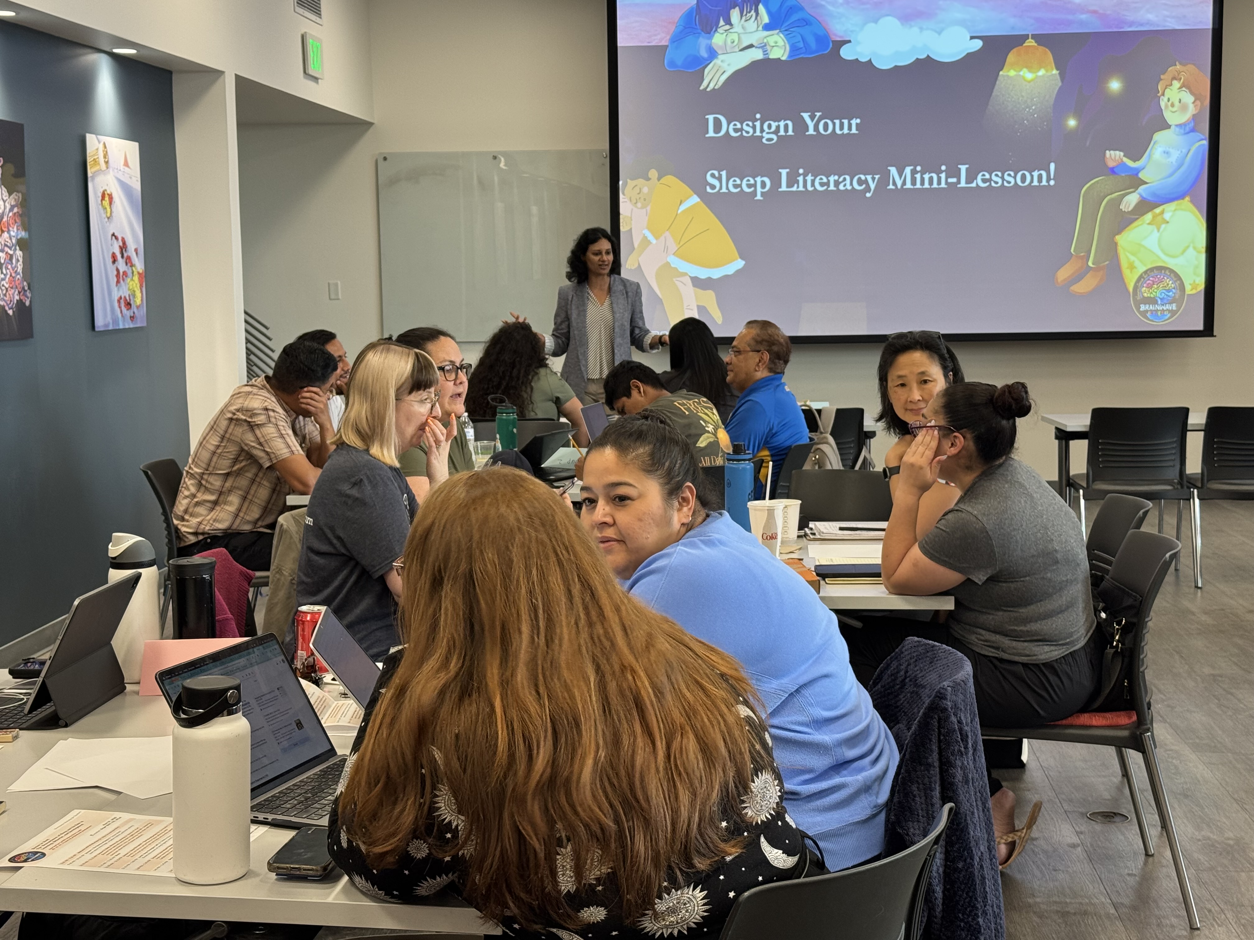 Dr. Vidya Saravanapandian leading a BRAINWAVE workshop with educators